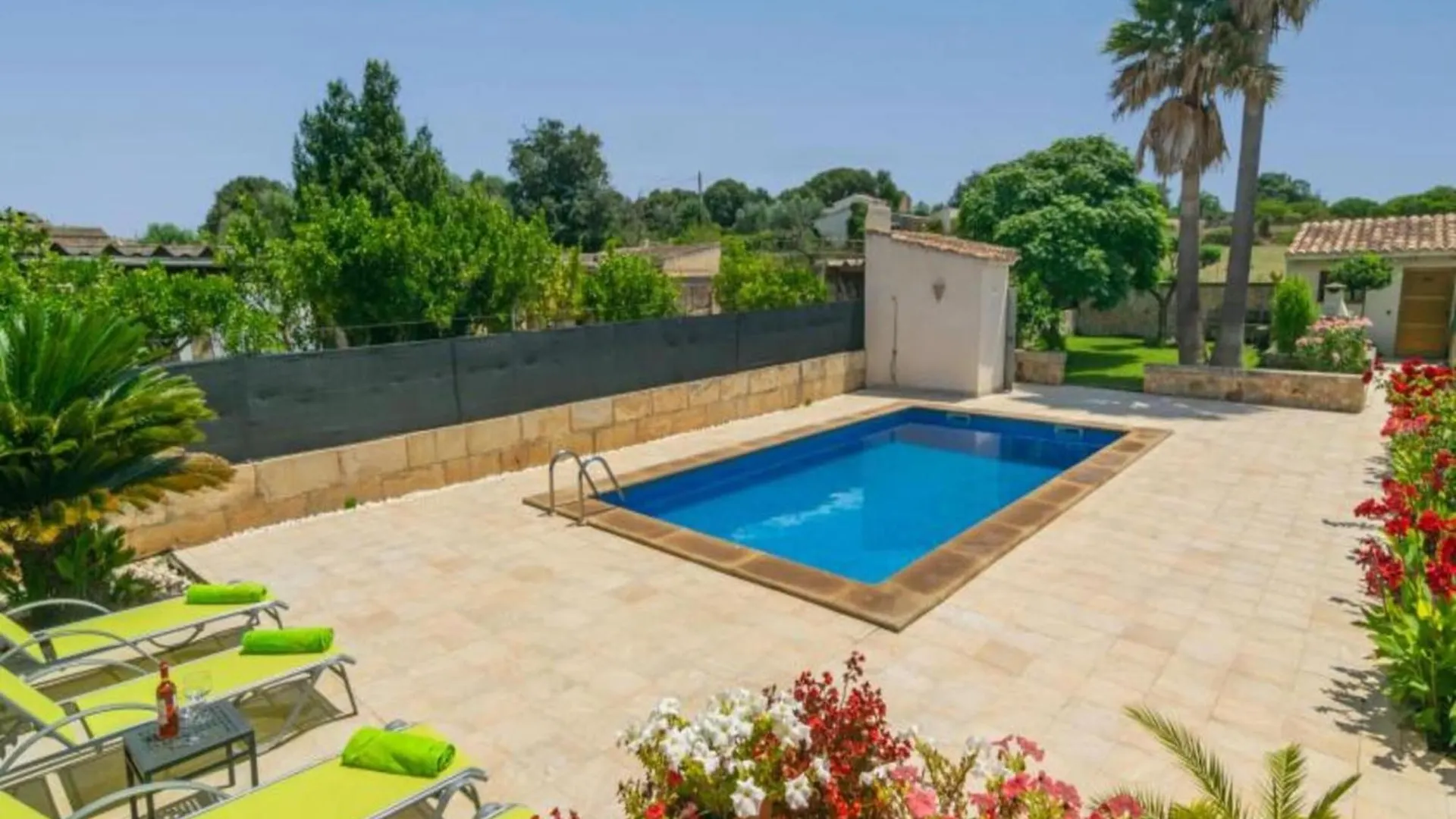 Villa With Private Pool In Llubi